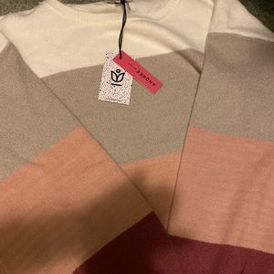 Andree by Unit Women’s sweater; NEW